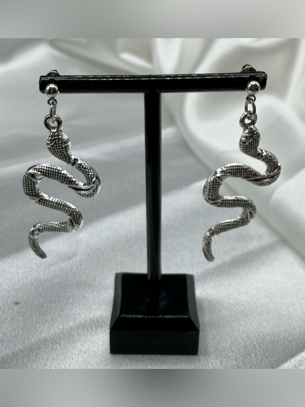 SILVER TONE LARGE LONG SNAKE PIERCED EARRINGS